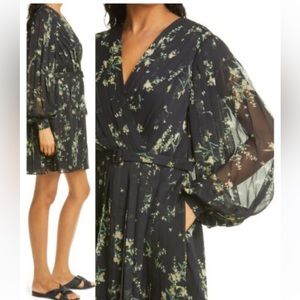 Ted baker Izziiy
Papyrus Pleated Mini Dress